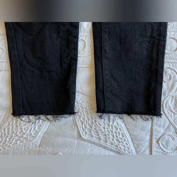 Size 6/28 Lucky Brand Black High Rise Skinny Bridgette Cropped Jeans - Picture 4 of 6